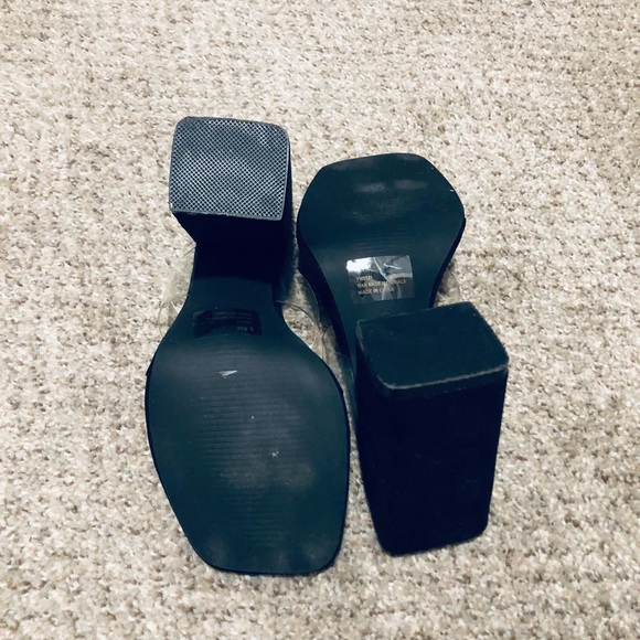 Cape Robbin Black Suede Chunky Block Heel Sandals - Picture 3 of 6